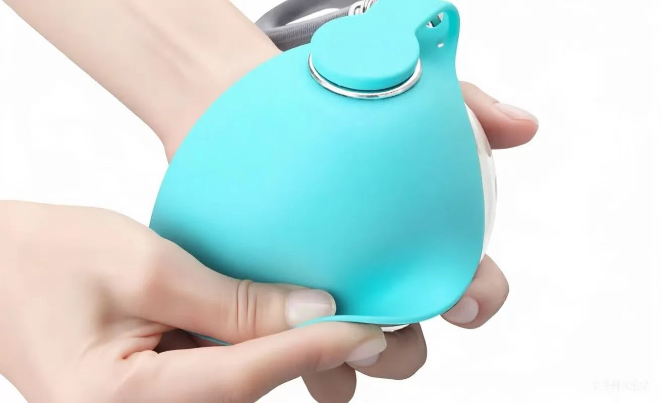 Dog Water Bottle Outdoor Portable Foldable Leakproof Pet Drinking Cup with Lanyard 285ML Travel Pet Supplies